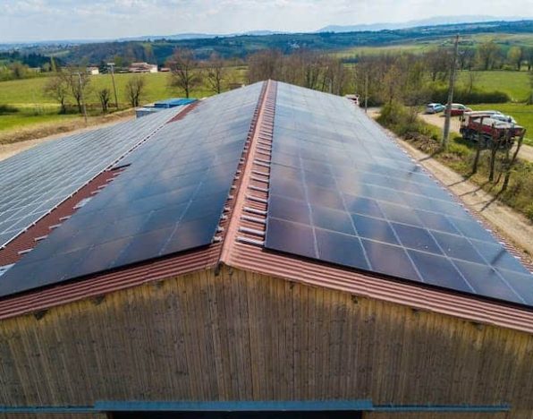 découvrez les avantages des bâtiments photovoltaïques, une solution durable et innovante qui combine architecture et production d'énergie solaire. apprenez comment ces structures contribuent à la transition énergétique tout en réduisant les coûts énergétiques.