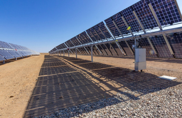 découvrez les différences entre les panneaux solaires bifaciaux et classiques. apprenez comment ces technologies influencent l'efficacité énergétique et le rendement de votre installation solaire. faites le meilleur choix pour votre projet photovoltaïque.