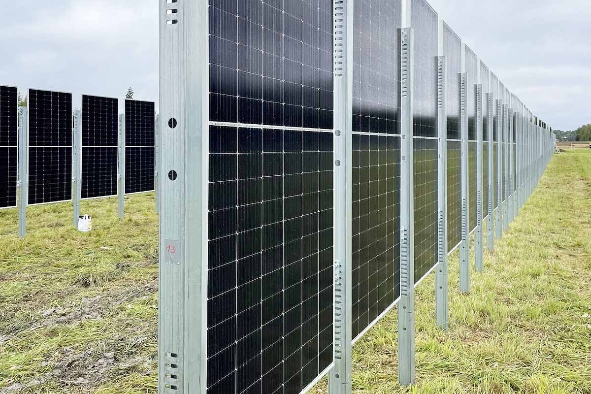 découvrez les différences entre les panneaux solaires bifaciaux et classiques. apprenez comment ces technologies innovantes influencent l'efficacité énergétique, les coûts et l'impact environnemental. faites le bon choix pour votre installation solaire.