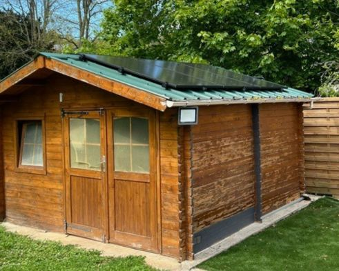 découvrez la cabane photovoltaïque, une solution innovante alliant confort et écologie. profitez d'un espace de vie unique, alimenté par l'énergie solaire, tout en respectant l'environnement. idéale pour les amoureux de la nature, cette cabane offre une évasion durable et moderne.