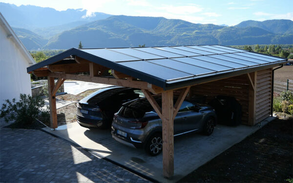 découvrez notre carport en bois photovoltaïque, une solution élégante et durable pour abriter vos véhicules tout en produisant votre propre électricité. alliez écologie et esthétique avec ce dispositif innovant qui optimise votre espace extérieur et vous permet de réduire votre empreinte carbone.