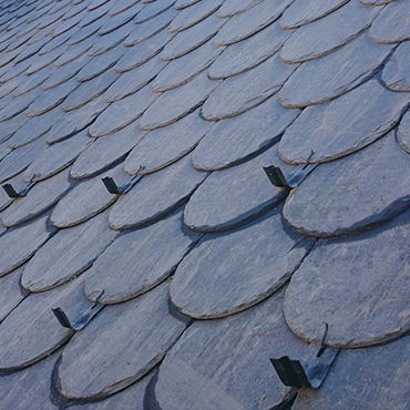 découvrez nos châssis tabatière, alliant esthétisme et fonctionnalité. idéals pour les petits espaces, ces systèmes d'ouverture innovants maximisent la lumière naturelle tout en offrant un design élégant. explorez nos modèles et transformez votre intérieur !