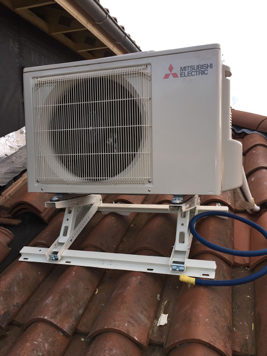 découvrez les solutions innovantes de climatisation de toiture pour améliorer le confort de votre habitat. profitez d'une protection contre la chaleur estivale tout en optimisant l'efficacité énergétique de votre maison. notre expertise vous aide à choisir le système idéal pour un intérieur frais et agréable.