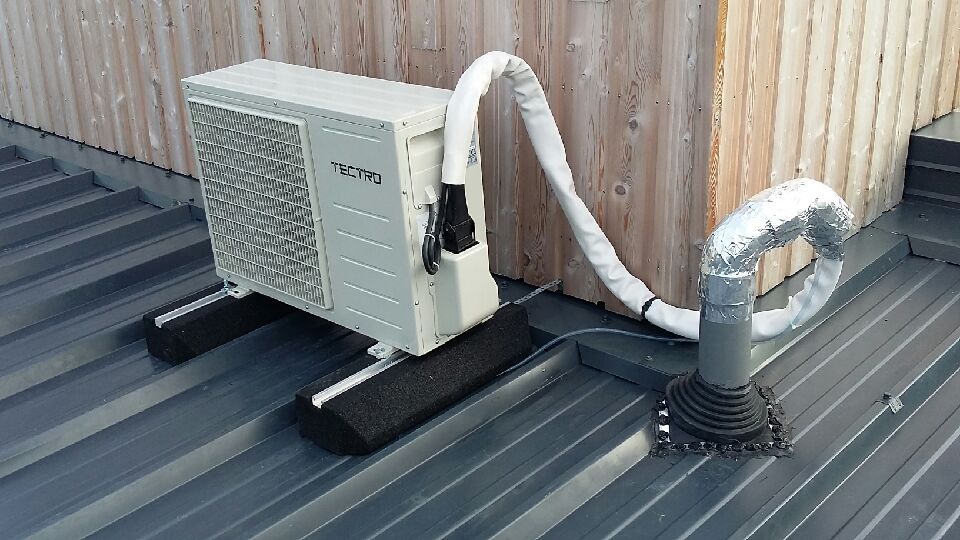 découvrez les avantages de la climatisation toit, une solution innovante pour un confort optimal dans votre véhicule. profitez d'une température agréable et d'un air frais même lors des journées les plus chaudes. idéale pour les longs trajets, cette technologie de climatisation offre performance et efficacité pour un voyage plus agréable.
