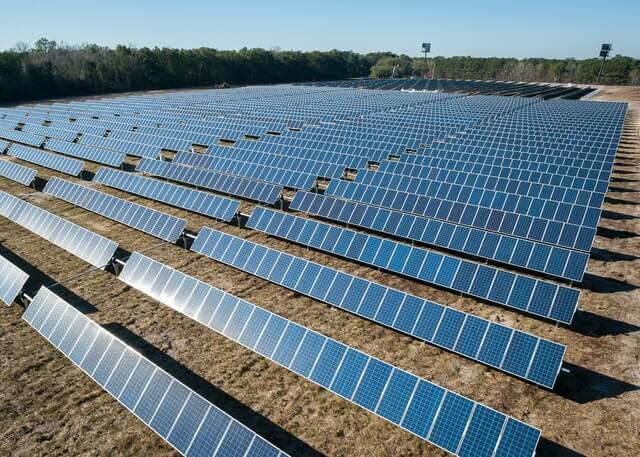 découvrez la composition des panneaux solaires et leur fonctionnement. apprenez-en davantage sur les matériaux utilisés, tels que le silicium, et explorez comment ils captent l'énergie solaire pour la transformer en électricité. idéal pour les passionnés d'énergie renouvelable et ceux souhaitant investir dans des solutions durables.