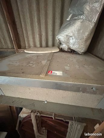 découvrez notre sélection de coupoles de toit abordables, alliant esthétisme et fonctionnalité. parfaites pour optimiser l'éclairage naturel de votre espace, nos coupoles sont conçues pour s'intégrer harmonieusement à tous types d'architectures, tout en respectant votre budget.