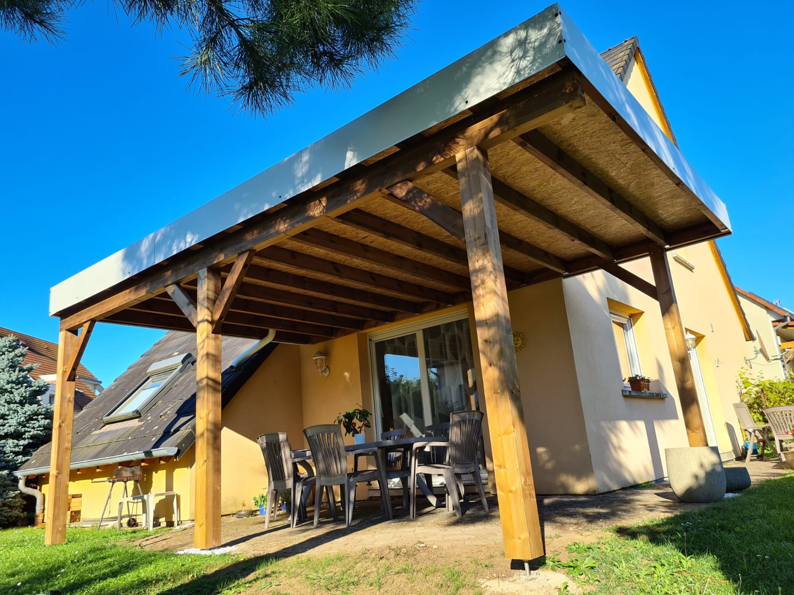 découvrez notre sélection de couvre-terrasses pour protéger votre espace extérieur tout en ajoutant une touche esthétique. idéal pour bénéficier d'un espace ombragé et profiter pleinement de votre terrasse tout au long de l'année.