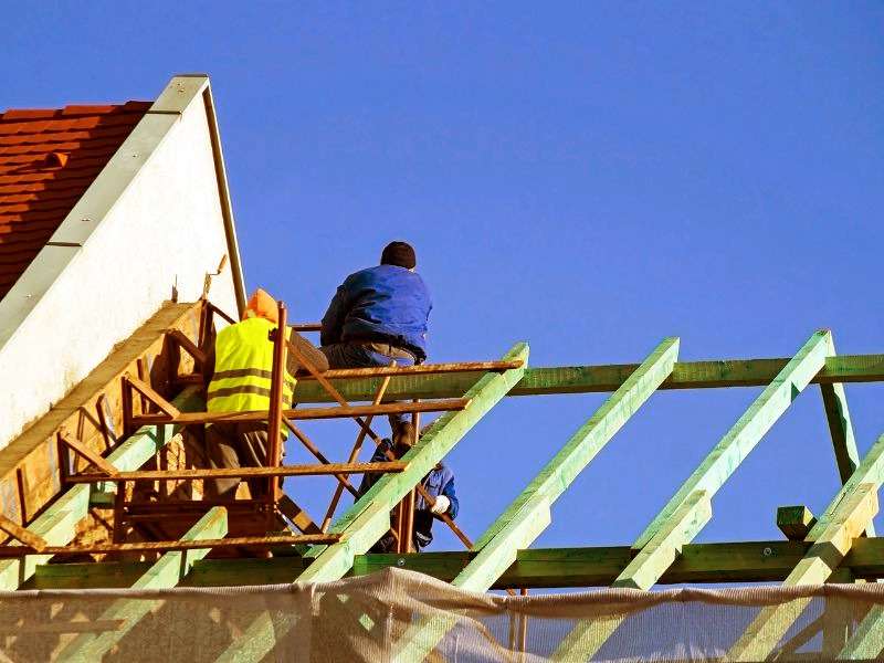 découvrez les services de votre couvreur professionnel pour des toitures durables et esthétiques. bénéficiez d'une expertise en rénovation, réparation et entretien de toiture. assurez la protection de votre maison avec des matériaux de qualité.