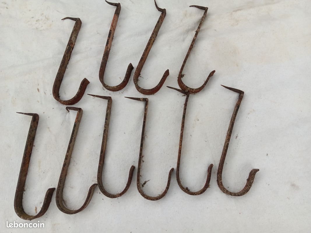 découvrez notre sélection de crochets de toiture de haute qualité, adaptés à tous types de toits. assurez une fixation solide et durable pour vos installations avec nos produits fiables et faciles à installer.