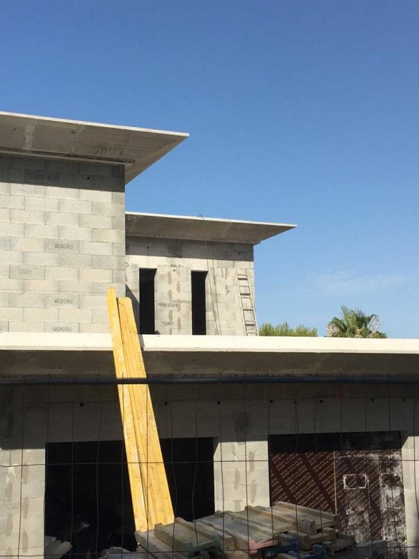 découvrez notre gamme de débords en béton, alliant esthétique et fonctionnalité, pour améliorer vos aménagements extérieurs. parfaits pour les terrasses, allées et jardins, nos débords offrent une finition durable et élégante.