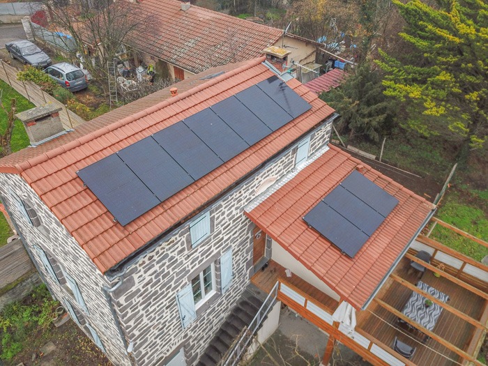 découvrez comment le désamiantage et l'installation de panneaux solaires peuvent coexister pour assurer un environnement sain tout en favorisant les énergies renouvelables. informez-vous sur nos solutions sécurisées et efficaces pour un habitat plus propre et durable.