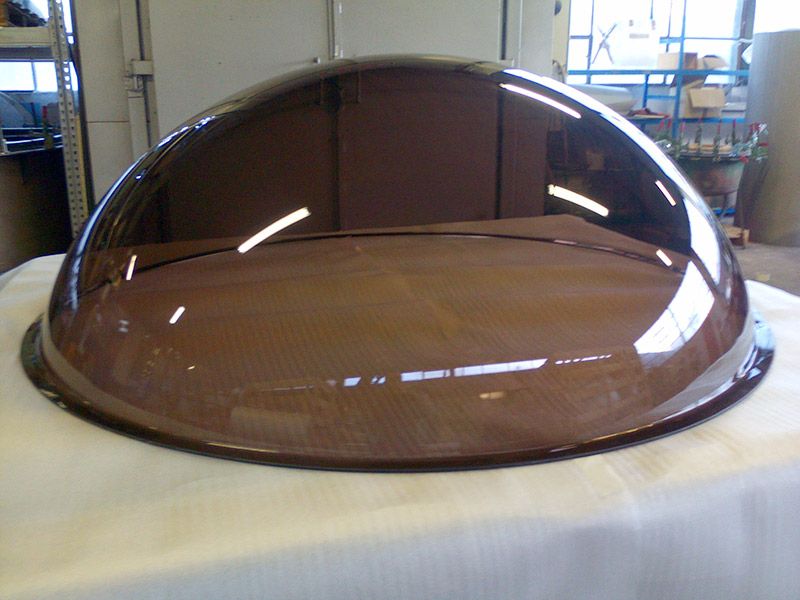 découvrez notre dôme en plexi, une solution élégante et moderne pour abriter vos espaces extérieurs tout en vous protégeant des intempéries. idéal pour les terrasses, jardins ou événements, profitez d'une vue dégagée et d'un environnement confortable en toute saison.