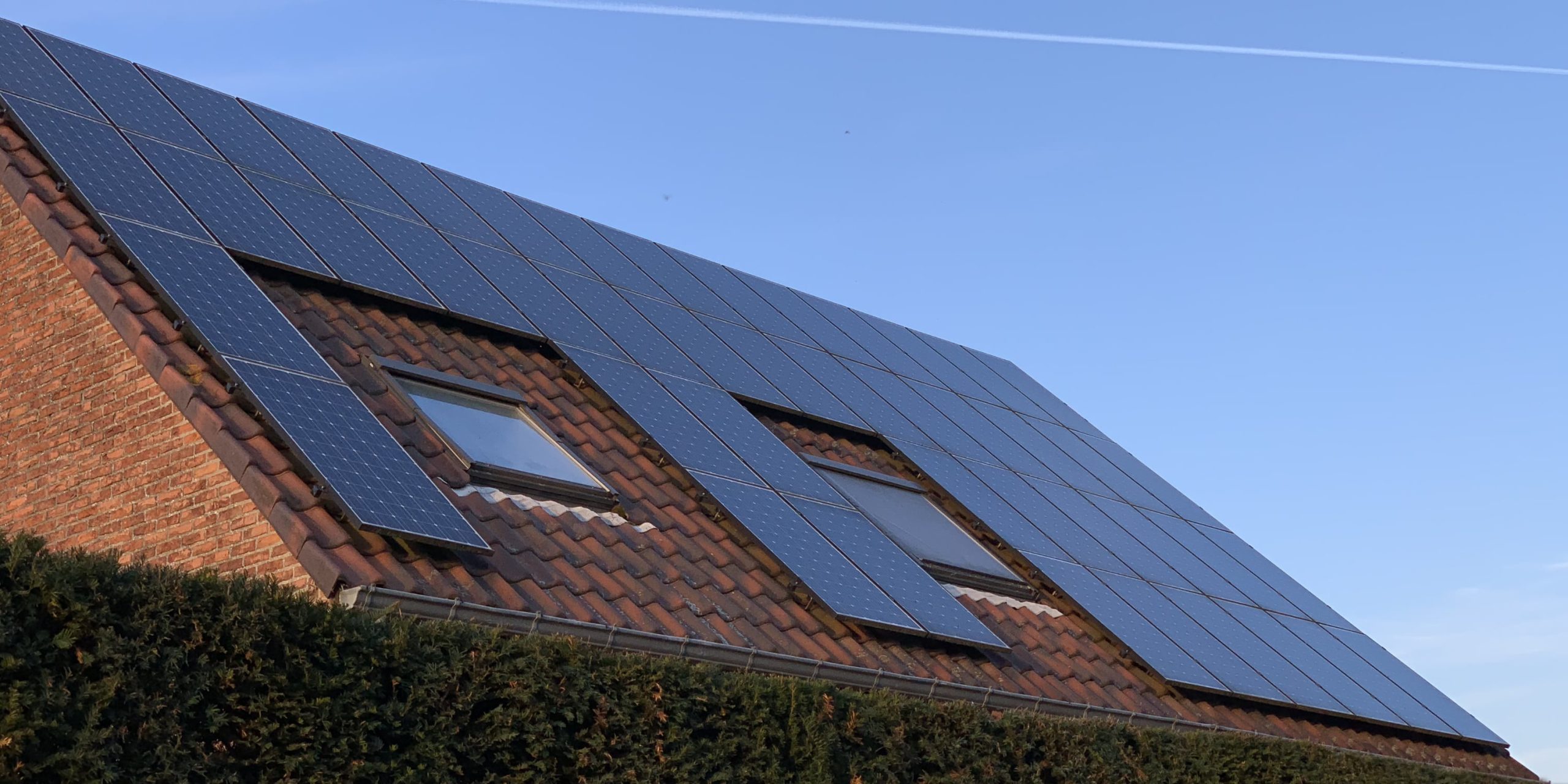 découvrez tout ce que vous devez savoir sur la durée de vie des panneaux photovoltaïques. explorez les facteurs influençant leur longévité, des conseils d'entretien et les garanties offertes, pour maximiser votre investissement dans l'énergie solaire.