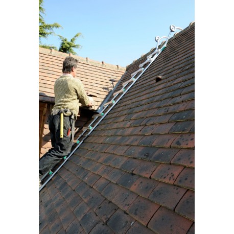 découvrez notre guide sur les échelles de toit, un indispensable pour tous vos travaux en hauteur. apprenez à choisir la bonne échelle, les normes de sécurité à respecter et les astuces pour une utilisation optimale. que vous soyez un professionnel ou un bricoleur, trouvez des conseils pratiques pour une intervention en toute sécurité.
