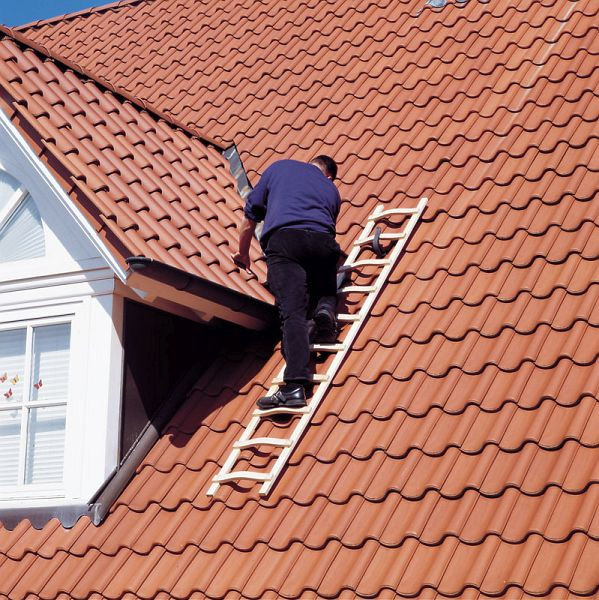 découvrez notre gamme d'échelles de toit, spécialement conçues pour assurer votre sécurité et faciliter l'accès en hauteur. idéales pour les travaux de toiture, d'entretien ou de nettoyage, elles combinent robustesse et praticité pour tous vos besoins.