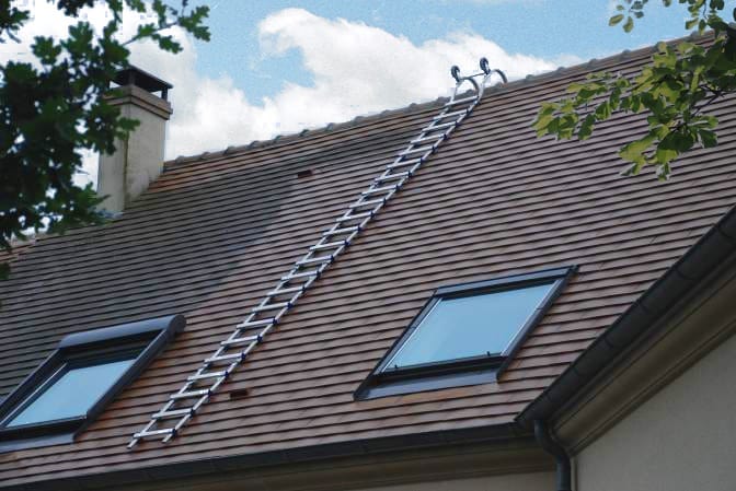 découvrez notre gamme d'échelles de toit robustes et sécurisées, idéales pour accéder facilement à vos toits tout en garantissant votre sécurité. parfaites pour les travaux de maintenance, nos échelles répondent aux normes de qualité les plus strictes. profitez de solutions pratiques et fiables pour tous vos projets en hauteur.