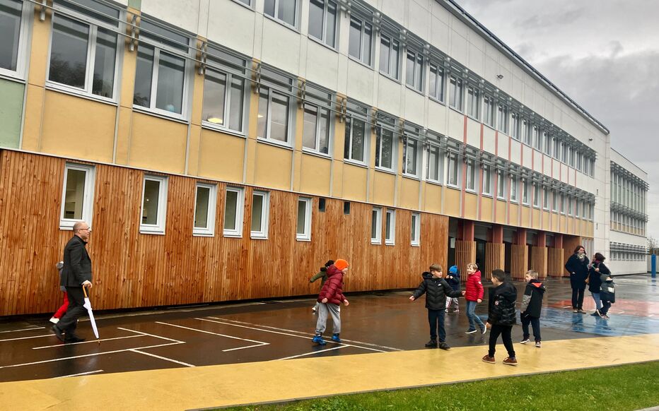 découvrez les meilleures écoles d'énergie en france, formant les futurs experts des énergies renouvelables et de l'efficacité énergétique. explorez les programmes, les spécialisations et les opportunités professionnelles offertes par ces établissements de renom.
