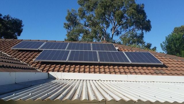 découvrez comment les économies photovoltaïques peuvent transformer votre consommation d'énergie. optimisez vos factures et contribuez à une énergie durable grâce à l'installation de panneaux solaires. informez-vous sur les avantages financiers et environnementaux du photovoltaïque.