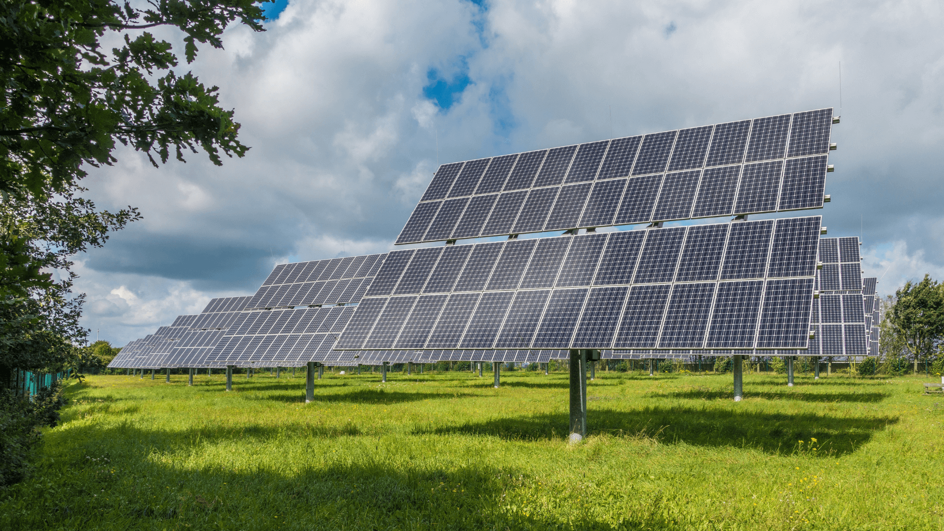 découvrez les avantages de l'énergie solaire pour un avenir durable et éco-responsable. apprenez comment cette source d'énergie renouvelable peut réduire vos factures, minimiser votre empreinte carbone et contribuer à la protection de l'environnement.