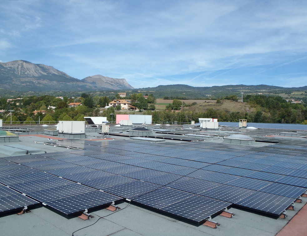découvrez comment l'ensoleillement optimal d'un toit photovoltaïque peut maximiser votre production d'énergie solaire. apprenez les facteurs clé influençant l'efficacité des panneaux solaires et profitez pleinement des avantages d'une installation bien positionnée.