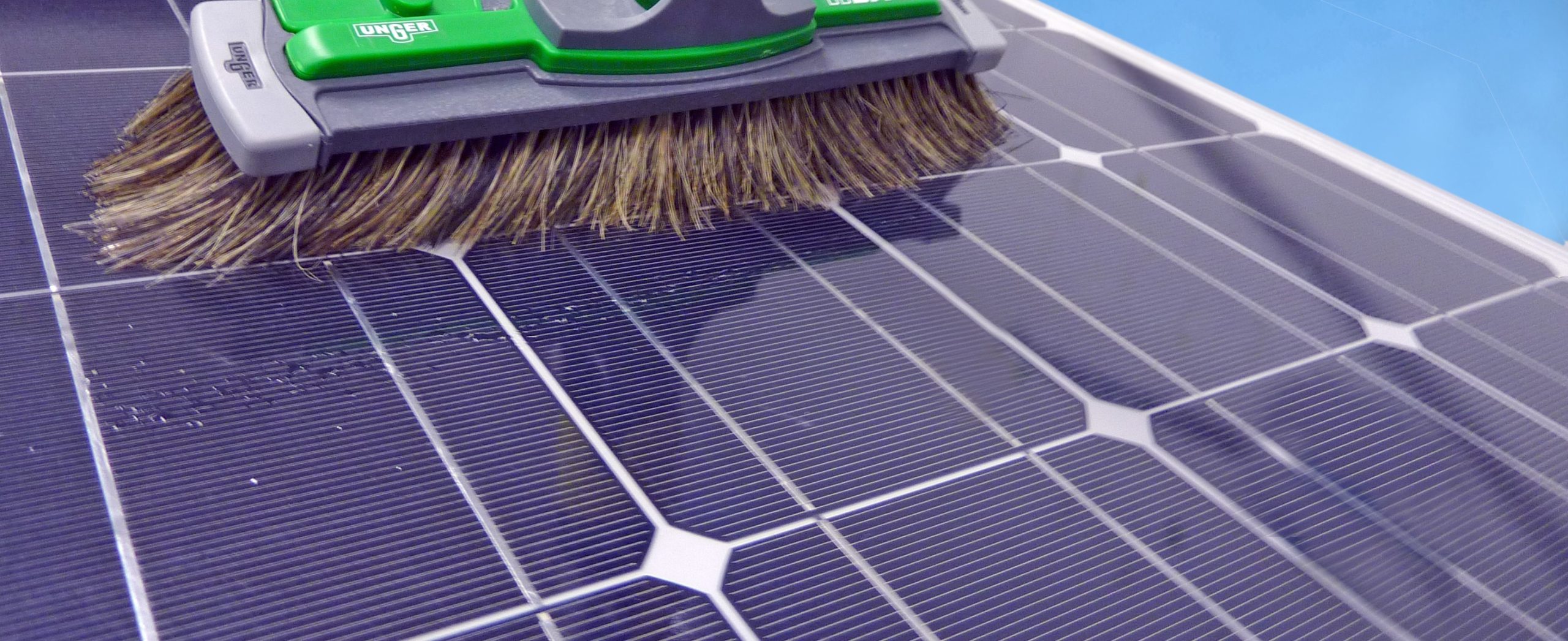 découvrez nos conseils et services pour l'entretien de vos panneaux solaires afin d'optimiser leur performance et leur durée de vie. apprenez les meilleures pratiques pour garantir un fonctionnement efficace et économiser sur vos factures d'énergie.