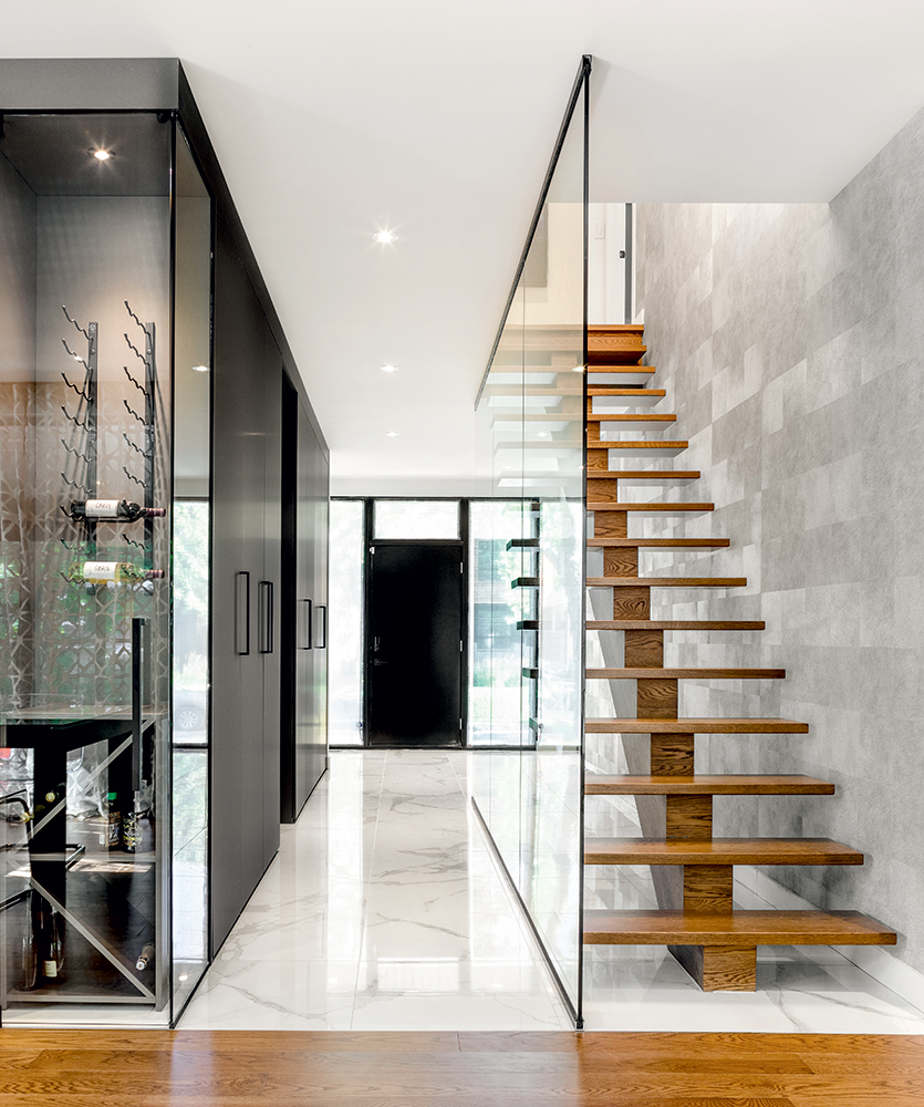 découvrez notre sélection d'escaliers élégants et fonctionnels, parfaits pour sublimer votre intérieur. que vous recherchiez un escalier classique, moderne ou sur mesure, trouvez l'inspiration pour votre projet de rénovation ou de construction. transformez votre espace avec style!