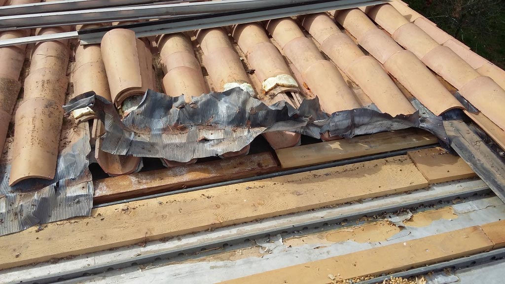 découvrez l'importance de l'étanchéité des panneaux solaires pour garantir leur performance et leur durabilité. apprenez comment une bonne installation et des matériaux adaptés peuvent prévenir les infiltrations d'eau et optimiser votre investissement énergétique.