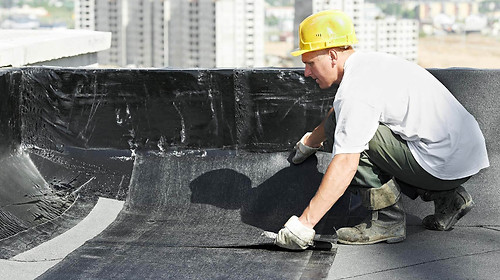 découvrez nos solutions d'étanchéité pour toits plats, conçues pour protéger votre bâtiment des infiltrations d'eau et prolonger la durée de vie de votre toiture. offrez à votre espace une protection optimale contre les intempéries grâce à nos techniques et matériaux de haute qualité.