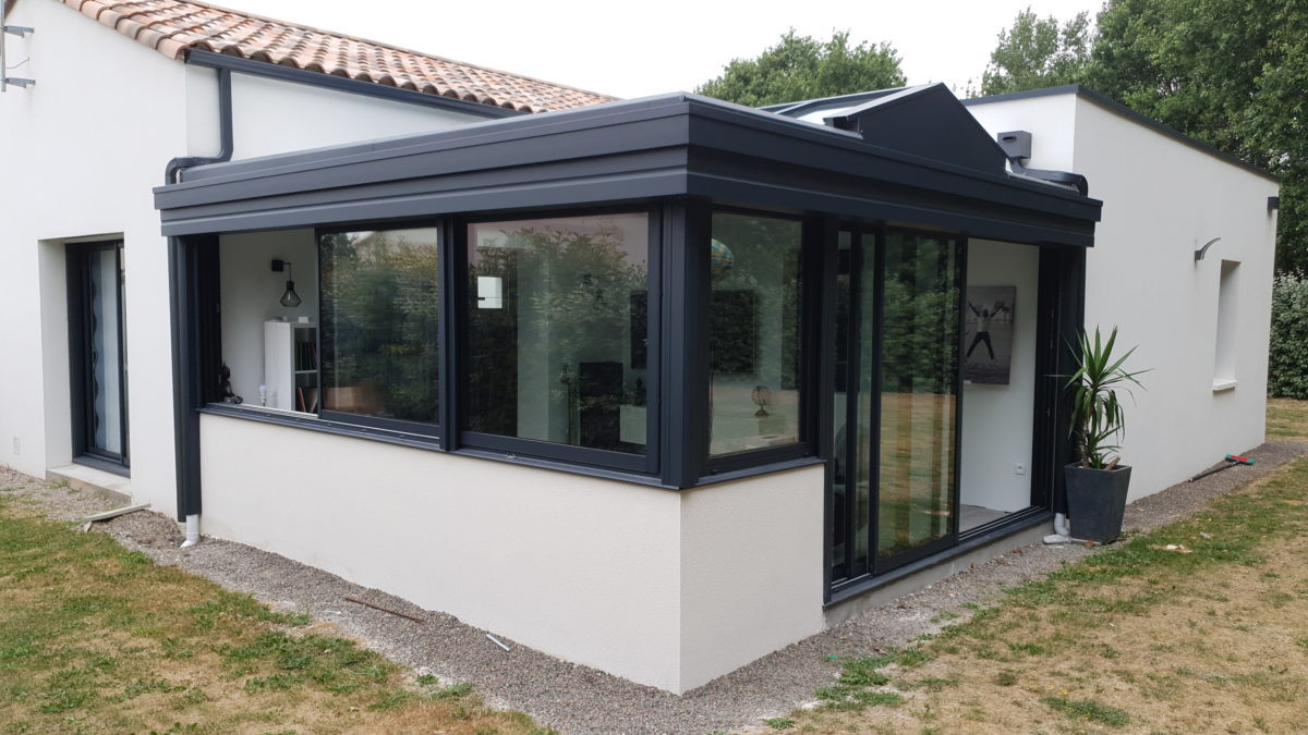 découvrez nos solutions d'extension de toit pour maximiser l'espace de votre maison tout en améliorant son esthétique. transformez votre habitat avec des conceptions modernes et fonctionnelles.