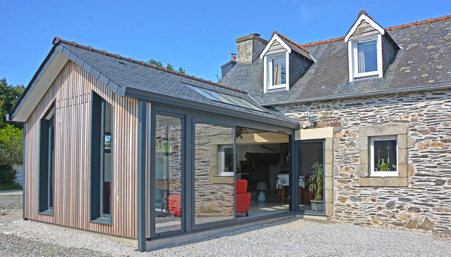 découvrez comment une extension de toit peut transformer votre espace de vie. améliorez l'esthétique et le confort de votre maison avec nos conseils sur les types d'extensions, les matériaux à utiliser, et les tendances actuelles.