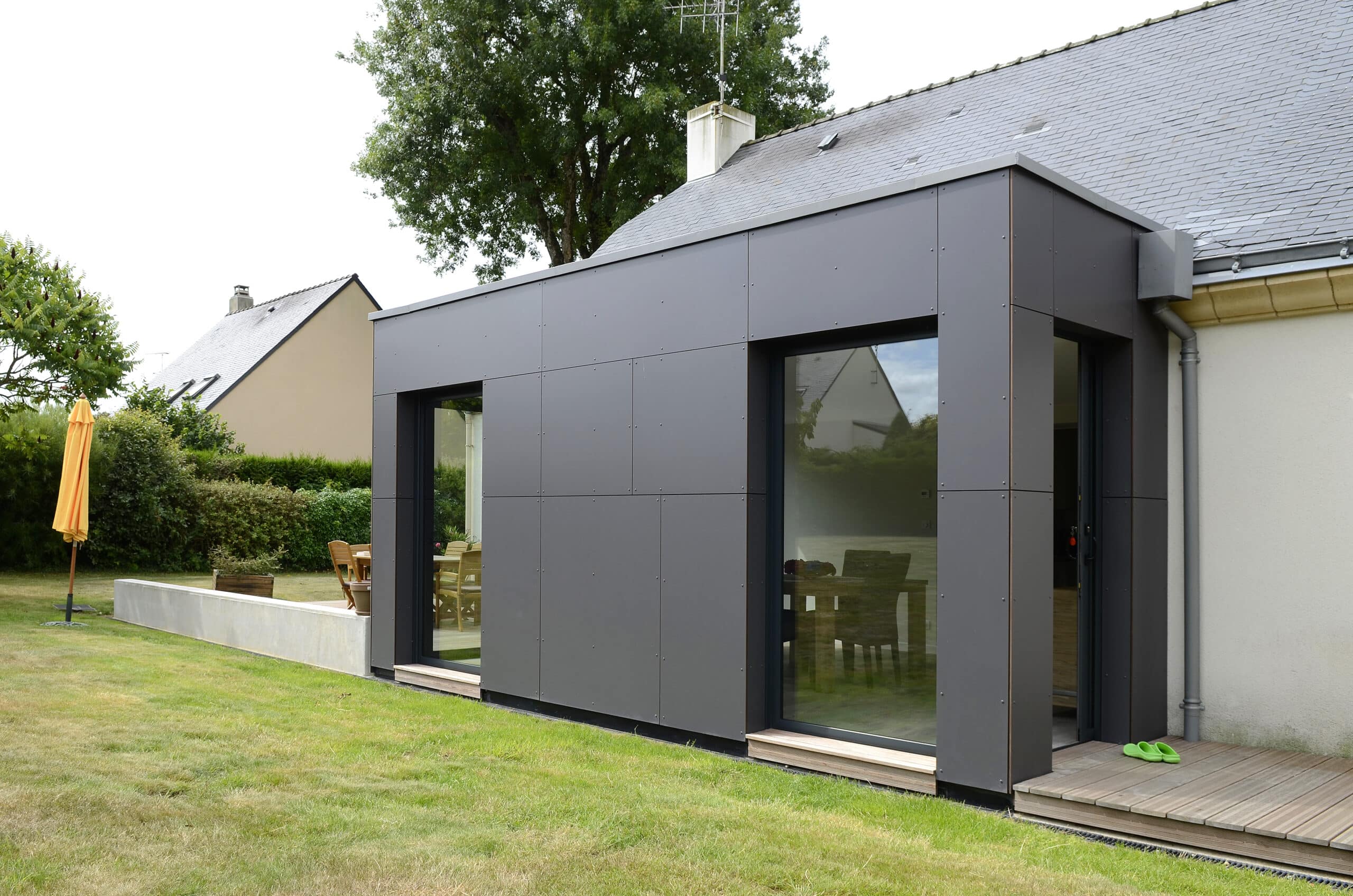 découvrez notre service d'extension de toit en acier, alliant durabilité et esthétisme. transformez votre espace avec des solutions modernes et robustes, adaptées à vos besoins. contactez-nous pour un devis personnalisé !