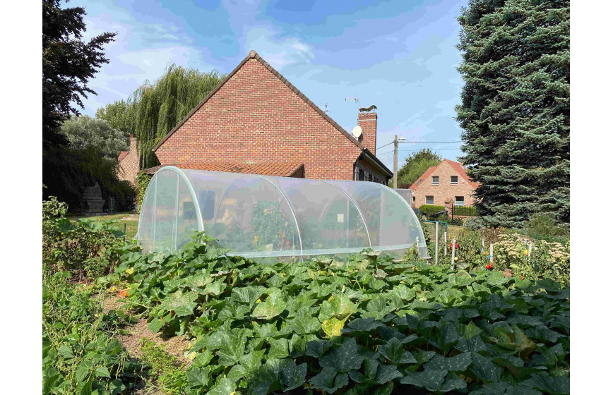 découvrez nos bâches pour toit, idéales pour protéger votre toiture des intempéries et prolonger sa durée de vie. résistantes et faciles à installer, elles s'adaptent à tous types de toits. protégez votre habitation avec nos solutions efficaces et durables!