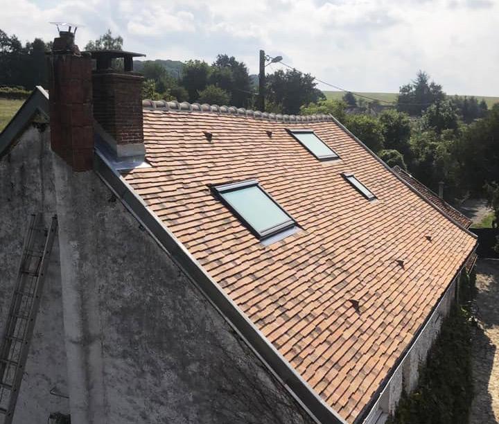 découvrez les avantages du toit en tuile, une solution durable et esthétique pour votre maison. explorez les différents types de tuiles, leur résistance aux intempéries et leur capacité à améliorer l'isolation thermique. optez pour un revêtement de toit qui allie tradition et modernité tout en augmentant la valeur de votre propriété.