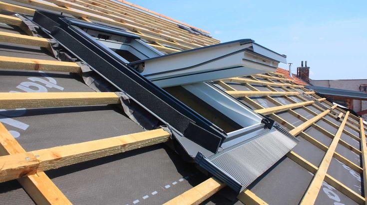 découvrez les avantages des fenêtres de toit pour votre maison : luminosité, ventilation et esthétisme. transformez votre espace de vie avec des solutions adaptées pour optimiser votre confort et valoriser votre intérieur.