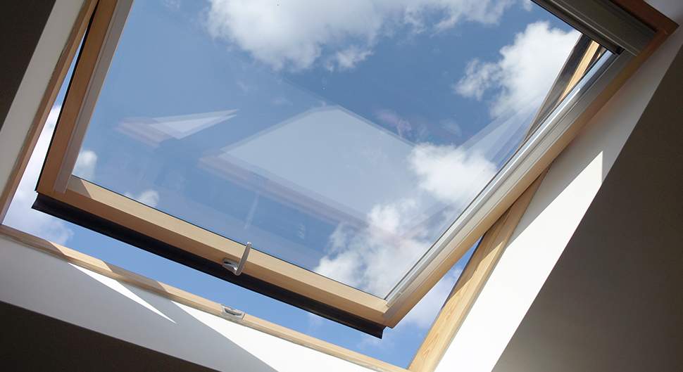 découvrez les avantages des fenêtres de toit pour améliorer la luminosité et l'aération de votre espace. transformez votre maison avec ces solutions modernes et esthétiques qui apportent une touche de lumière naturelle à vos combles.