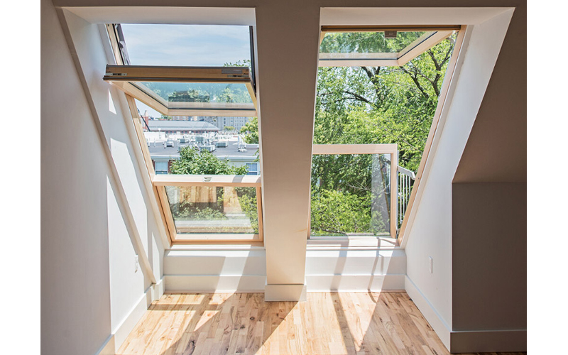 découvrez notre gamme de fenêtres de toit, alliant design et fonctionnalité. idéales pour illuminer vos espaces et optimiser votre confort, nos fenêtres sont conçues pour s'adapter à tous les types d'intérieur. transformez votre maison avec des solutions innovantes et esthétiques.