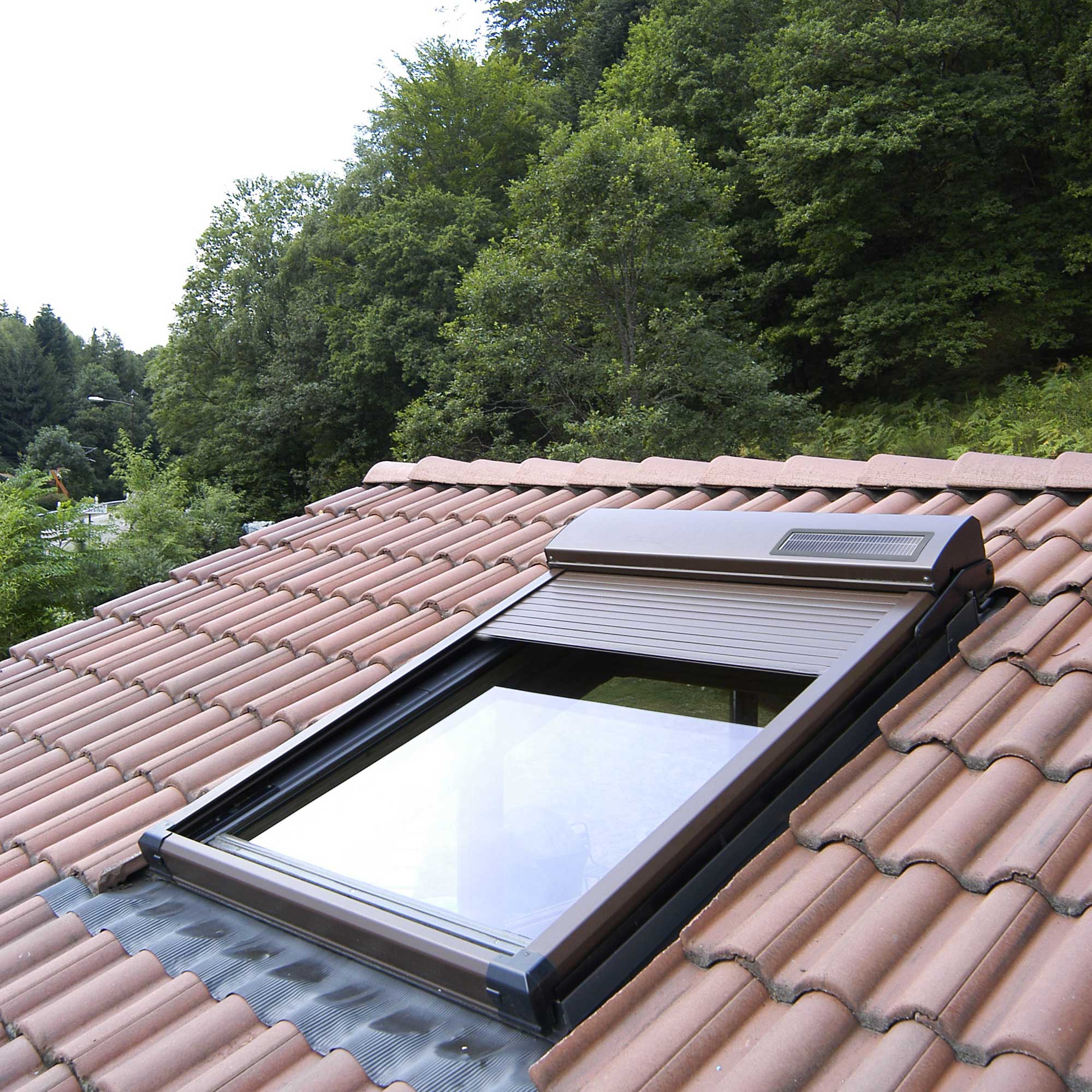 découvrez comment améliorer l'éclairage naturel et l'esthétique de votre intérieur avec nos fenêtres de toit de haute qualité. idéales pour les combles et les pièces sous les toits, elles offrent style et confort tout en optimisant l'isolation.