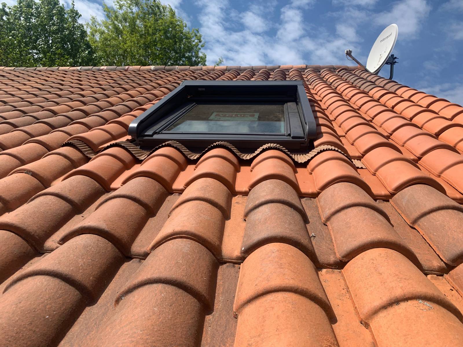 découvrez les avantages des fenêtres de toit pour optimiser la lumière naturelle dans votre maison. transformez vos espaces sous les combles avec des solutions élégantes et écoénergétiques, tout en améliorant l'esthétique de votre intérieur.