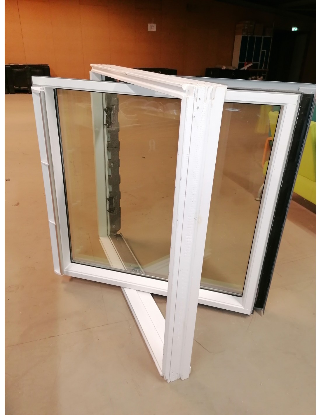 découvrez les avantages des fenêtres de toit pour apporter lumière naturelle et ventilation à votre intérieur. idéales pour valoriser les combles et améliorer l'esthétique de votre maison.