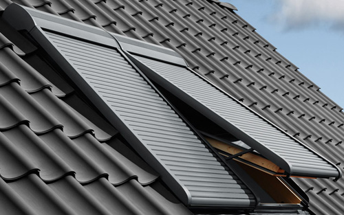 découvrez nos solutions innovantes pour les fenêtres de toit. améliorez l'éclairage naturel de votre espace sous les combles tout en bénéficiant d'une isolation optimale. transformez votre maison avec style et confort grâce à nos produits de qualité.