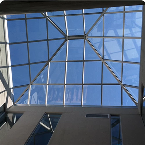 découvrez nos fenêtres de toit économiques, alliant efficacité énergétique et design pratique pour un éclairage naturel optimal. idéales pour améliorer votre espace sous toit tout en respectant votre budget.