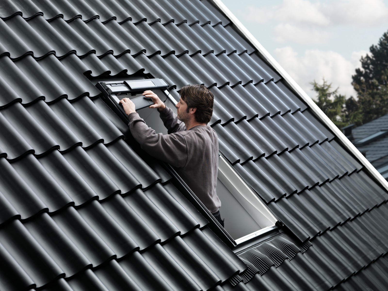 découvrez les avantages des fenêtres de toit photovoltaïques pour optimiser l'éclairage naturel de votre intérieur tout en produisant de l'énergie solaire renouvelable. alliez confort, esthétique et développement durable dans votre habitat !