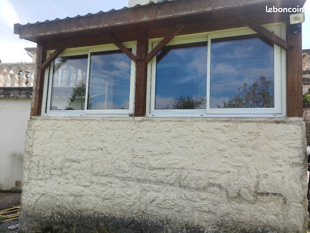 découvrez les avantages d'une fenêtre véranda pour apporter lumière et confort à votre espace de vie. transformez votre véranda en un lieu chaleureux et accueillant avec nos solutions modernes et esthétiques.