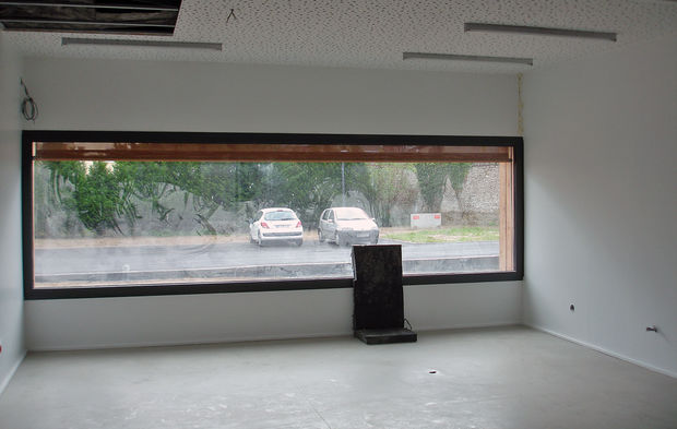 découvrez la fenêtre panoramique, une solution élégante et moderne pour profiter d'une vue imprenable tout en inondant votre intérieur de lumière naturelle. transformez votre espace de vie avec style et confort.