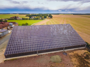 découvrez comment investir dans une ferme solaire rentable et contribuez à la transition énergétique tout en générant des revenus. apprenez les avantages, les technologies et les opportunités offertes par l'énergie solaire pour un avenir durable.