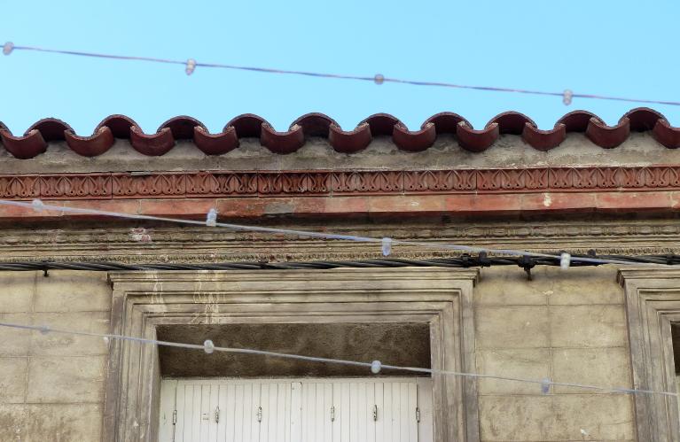 découvrez nos solutions de fermeture de toit, alliant esthétisme et efficacité. protégez votre espace tout en optimisant l'isolation et en valorisant votre habitat. contactez-nous pour un devis personnalisé !