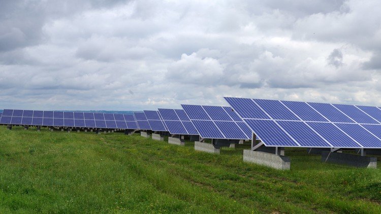 découvrez les solutions de financement solaire pour rendre l'énergie renouvelable accessible à tous. profitez d'un investissement durable tout en réduisant vos factures d'électricité grâce à des options adaptées à vos besoins. explorez nos conseils pour financer vos projets solaires facilement.