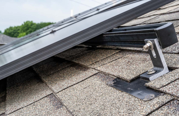 découvrez nos solutions innovantes de fixation pour panneaux solaires sur ardoise, alliant robustesse et esthétisme. optimisez l'installation de votre système photovoltaïque tout en préservant l'intégrité de votre toiture.