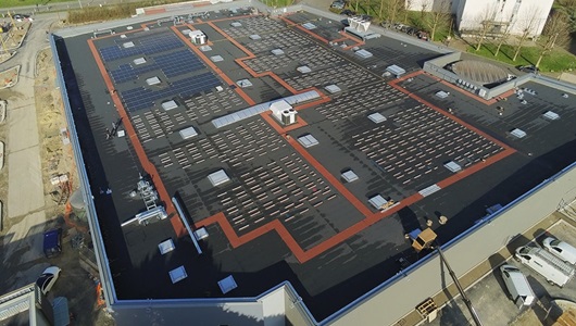 découvrez les meilleures solutions de fixation pour panneaux photovoltaïques adaptées aux supermarchés. optimisez l'installation de vos systèmes solaires avec des infrastructures robustes et efficaces tout en respectant les normes de sécurité et d'esthétique.