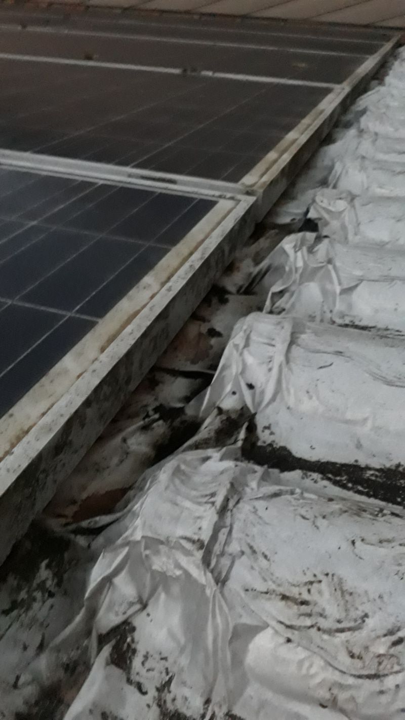 découvrez comment diagnostiquer et résoudre les fuites d'eau causées par vos panneaux photovoltaïques sur le toit. protégez votre habitation tout en maximisant l'efficacité de votre installation solaire.